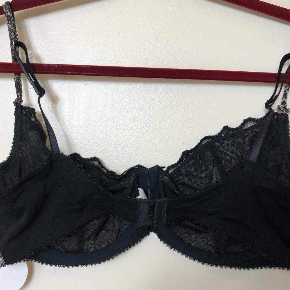Women’s Jezebel Black and Gray Bra. Size 38D. NWT - Picture 7 of 8